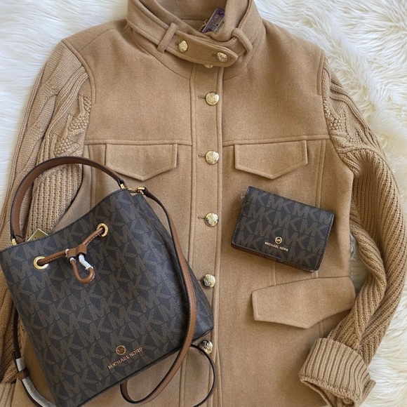 New! Michael Kors wallet - Picture 7 of 7